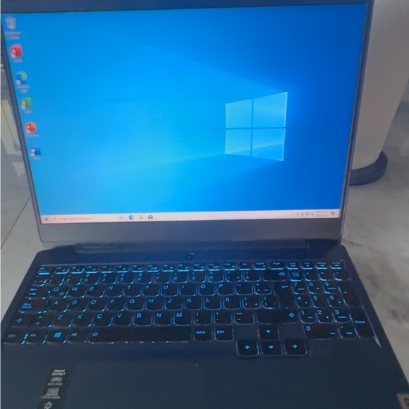 Lenovo Gaming Laptop - Intel Core i5